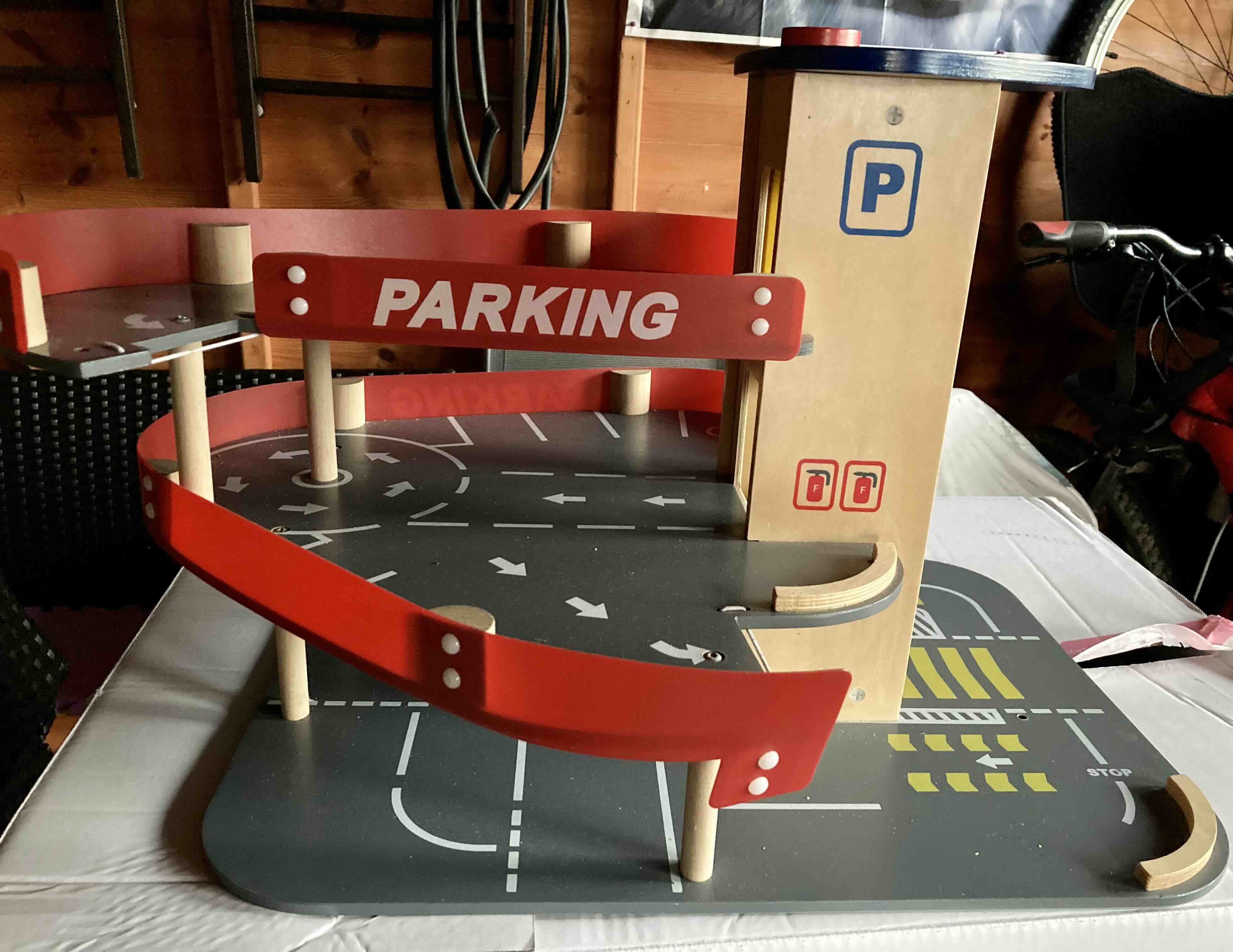 Parking garage wooden ELC toy, missing ramps